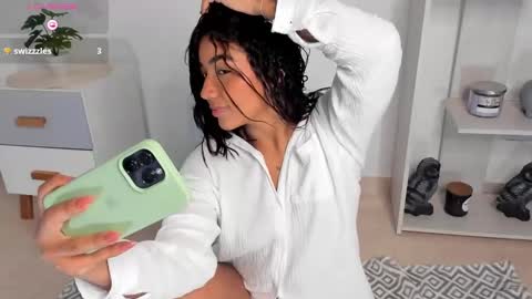Snapshot of martina_monst chatting on December 27, 2024, 10:59 pm martina Monst online show from December 27, 2024, 10:59 pm