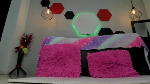 Martina online show from September 28, 2025, 3:45 am