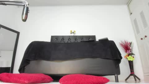 Martina online show from May 16, 2026, 1:02 am