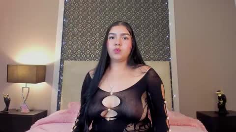 Snapshot of martinaolson chatting on October 14, 2025, 8:20 pm martinaolson online show from October 14, 2025, 8:20 pm