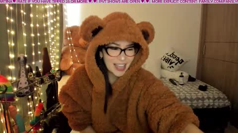 MARTINA online show from October 31, 2025, 7:48 pm