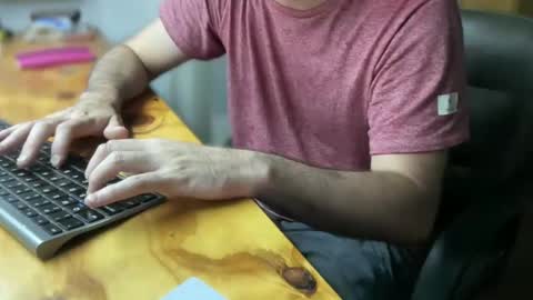 Snapshot of martincito22xl chatting on January 1, 2025, 11:51 pm Martincito online show from January 1, 2025, 11:51 pm