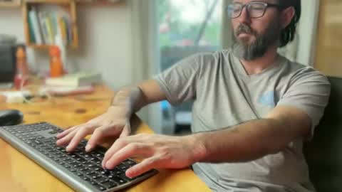 Snapshot of martincito22xl chatting on January 5, 2025, 10:19 pm Martincito online show from January 5, 2025, 10:19 pm