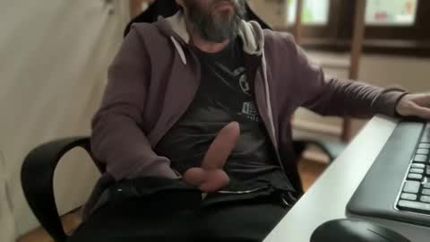 Snapshot of martincito22xl chatting on September 15, 2025, 8:20 pm Martincito online show from September 15, 2025, 8:20 pm