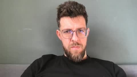 martinmagic467659 online show from February 25, 2026, 9:19 am