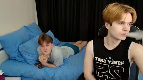 martintw_17 online show from February 27, 2026, 4:34 am