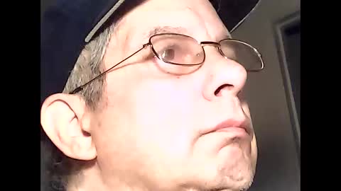 Snapshot of martylv702 chatting on March 31, 2026, 9:48 pm marty online show from March 31, 2026, 9:48 pm