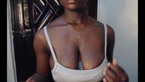 Snapshot of marvelous_pussy chatting on March 4, 2025, 11:00 pm sonia online show from March 4, 2025, 11:00 pm