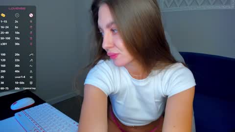 Snapshot of mary__cool chatting on December 18, 2024, 12:32 am Mary GTM2 Mon-Sun 0300am-0900am online show from December 18, 2024, 12:32 am