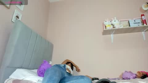 mary_cute9 online show from November 26, 2025, 12:17 pm