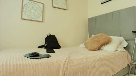 mary_cute9 online show from February 8, 2026, 12:08 pm