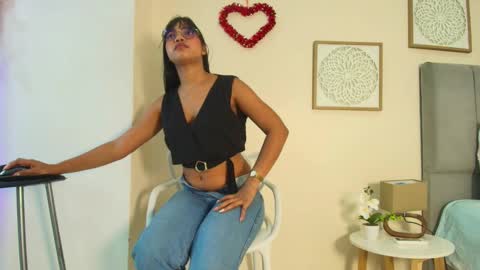 mary_cute9 online show from March 26, 2026, 12:11 pm