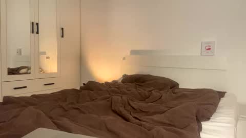 Mary online show from February 26, 2025, 9:37 pm