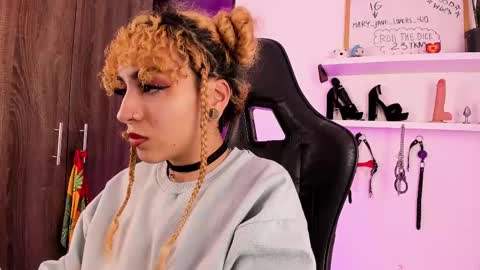 Snapshot of mary_jane_lovers chatting on February 21, 2025, 7:34 am Mary Jane online show from February 21, 2025, 7:34 am