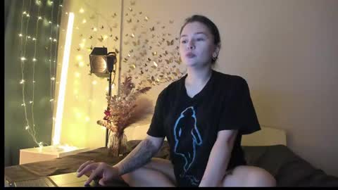 Snapshot of mary_julia chatting on April 27, 2026, 8:40 pm Julia online show from April 27, 2026, 8:40 pm