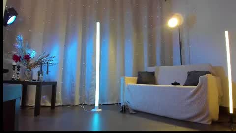 Snapshot of mary_julia chatting on June 15, 2026, 8:22 pm Julia online show from June 15, 2026, 8:22 pm