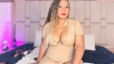   online show from October 8, 2025, 8:50 pm