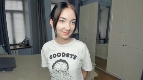 Mary online show from December 21, 2025, 8:32 am