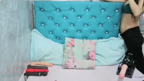  Mary Moon  online show from February 5, 2025, 1:44 pm