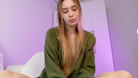 Snapshot of mary_shiota chatting on June 8, 2026, 9:31 am HelIo Everyone Im MaryWelcome to my room and lets have a good time together with me online show from June 8, 2026, 9:31 am