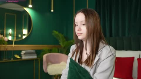 yours fetish mary online show from May 31, 2026, 4:09 am