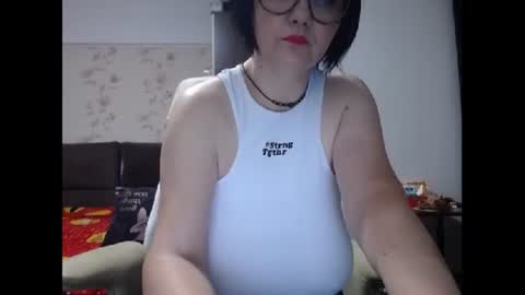 Mary online show from October 21, 2025, 2:56 am