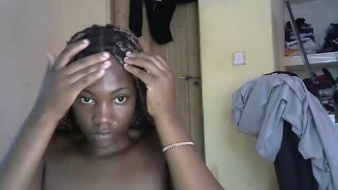 Mary online show from December 15, 2025, 8:07 am