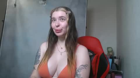 maryh0tlove online show from June 10, 2026, 12:04 pm