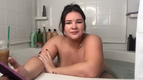 Snapshot of maryjane1297 chatting on January 15, 2026, 6:22 pm MJ online show from January 15, 2026, 6:22 pm