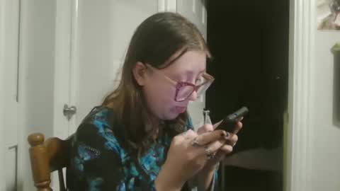 maryjaneflowers online show from December 17, 2024, 10:01 am