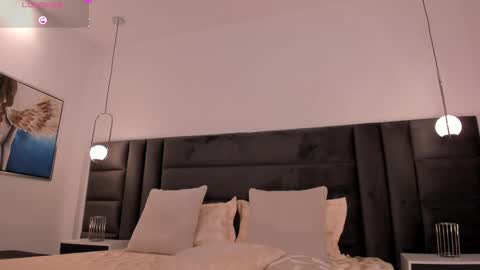  Mary  online show from February 11, 2025, 5:40 pm