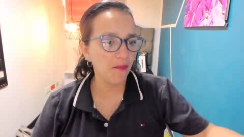 Marylin online show from December 12, 2024, 8:21 pm