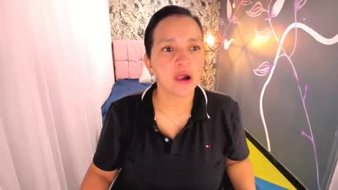 Marylin online show from March 10, 2025, 7:18 pm