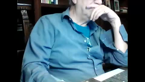 marziomaurizio online show from February 26, 2025, 4:03 pm