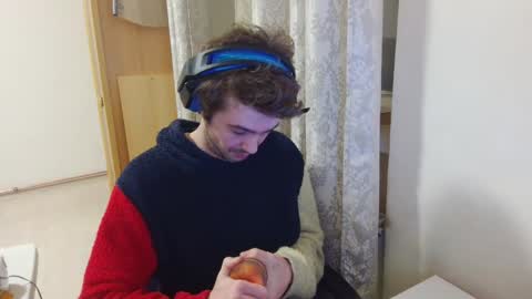 mash_potatoes_are_good online show from December 4, 2024, 2:31 am