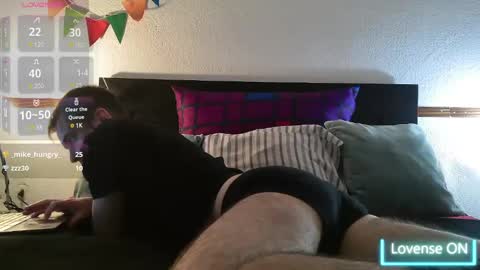 greenhot2 online show from March 12, 2025, 11:01 pm