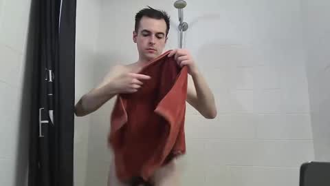 greenhot2 online show from September 20, 2025, 8:32 pm