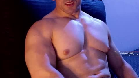 masked_bodybuilder online show from January 26, 2025, 1:52 am