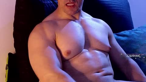 masked_bodybuilder online show from January 31, 2025, 11:35 pm