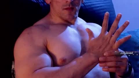 masked_bodybuilder online show from February 3, 2025, 9:18 pm