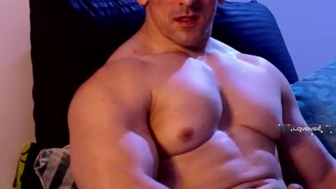 masked_bodybuilder online show from March 1, 2025, 11:04 pm
