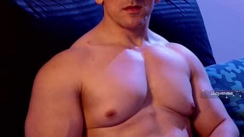 masked_bodybuilder online show from March 2, 2025, 5:58 pm