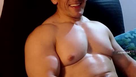 masked_bodybuilder online show from March 2, 2025, 9:11 pm