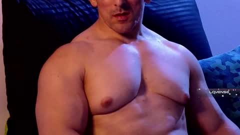 masked_bodybuilder online show from March 4, 2025, 1:34 am