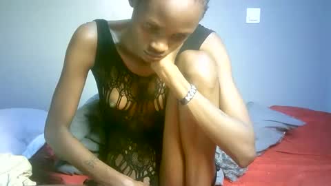 maskgang001 online show from November 8, 2025, 2:12 am