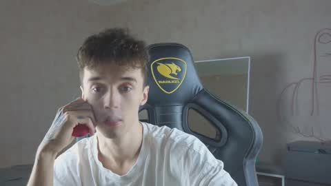 Snapshot of mason_warhol chatting on October 18, 2025, 10:10 pm Mason online show from October 18, 2025, 10:10 pm