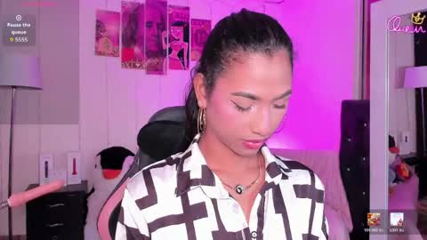 massielhot online show from April 18, 2026, 4:11 pm