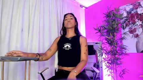 massielhot online show from May 22, 2026, 9:53 pm