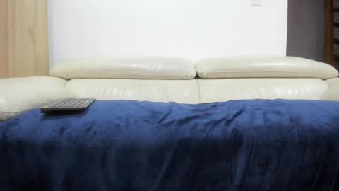 Domi online show from January 4, 2025, 11:17 pm