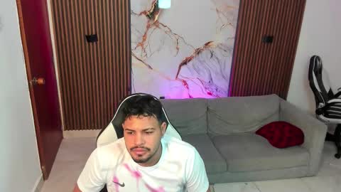 master_javi online show from September 9, 2025, 5:29 am